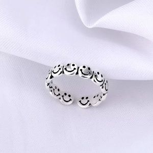 “Endless Smiles” Smiley Face Emoji Abstract Pop Art Layering Silver Antique Ring